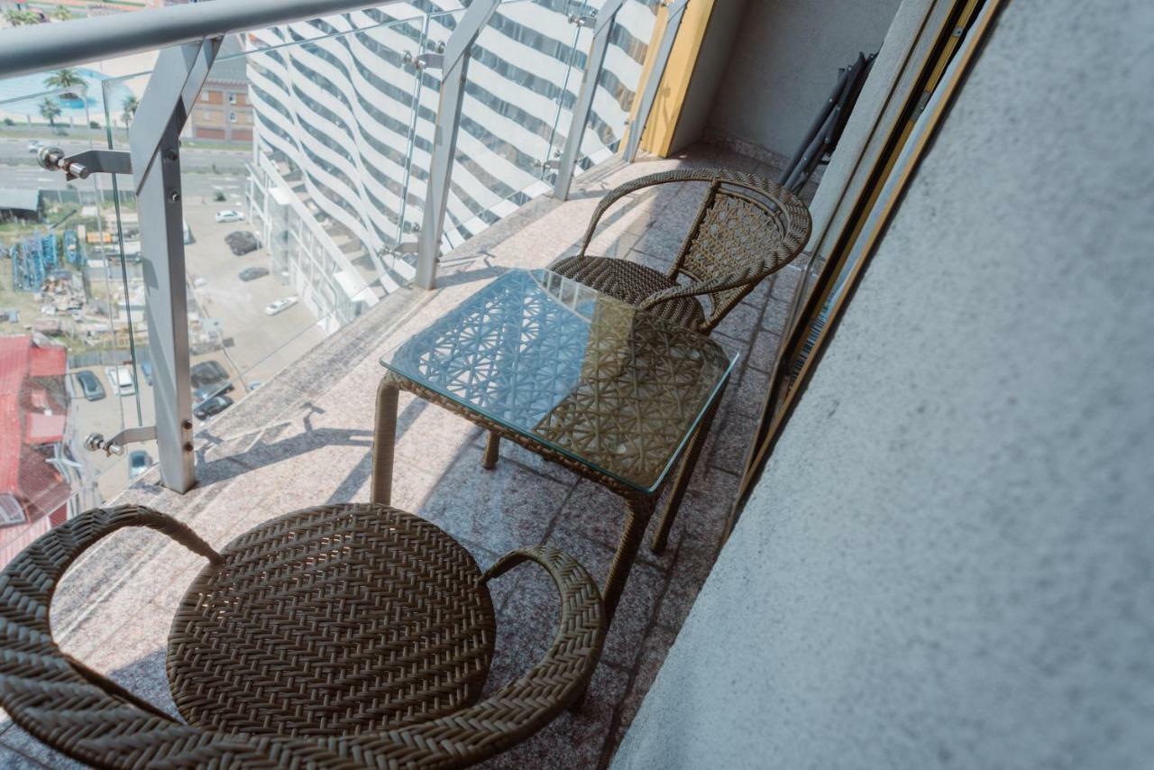 Aparthotel Tangerine Batumi Eksteriør billede